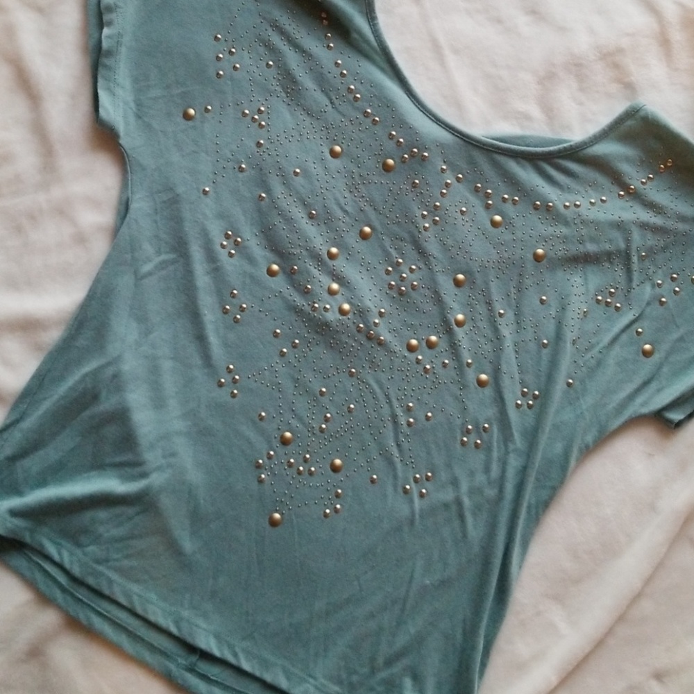 Cute top.        094
